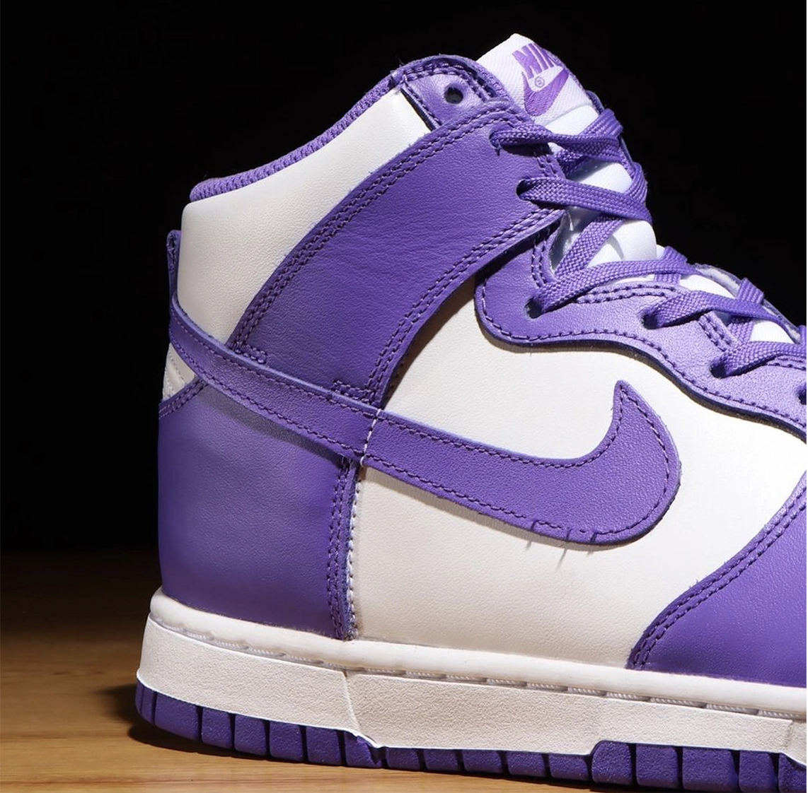 WMNS Nike Dunk High 